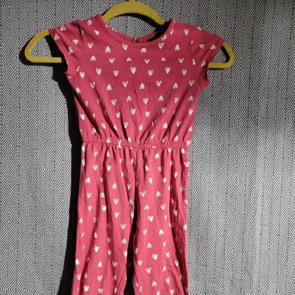 Old Navy Girl's Red Romper Decorated With White Hearts Covering It Size 3T